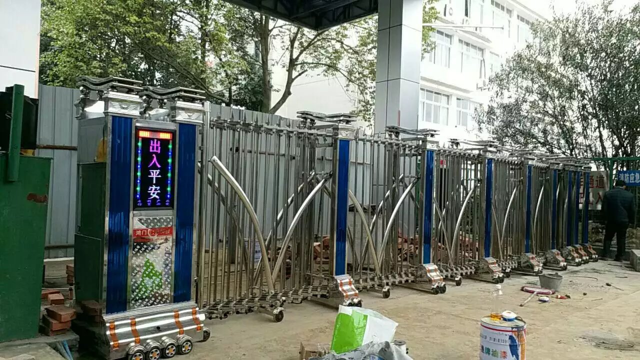 河北河北四川绵阳市飞机场伸缩门